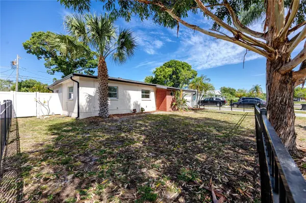 6482 20TH ST N, St Petersburg, FL 33702