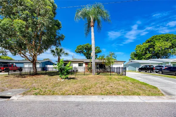 6482 20TH ST N, St Petersburg, FL 33702