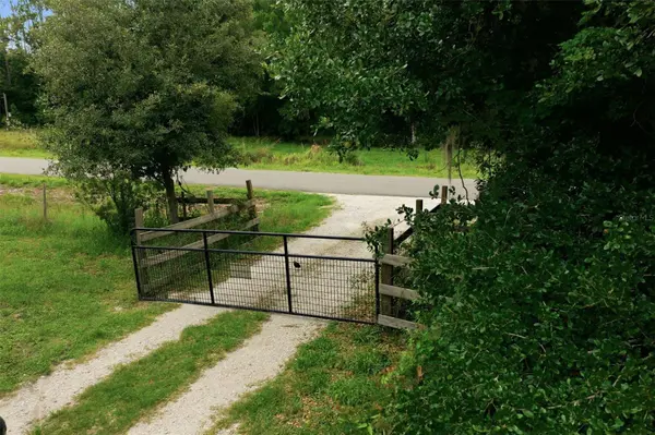 7309 QUAIL MEADOW RD, Plant City, FL 33565