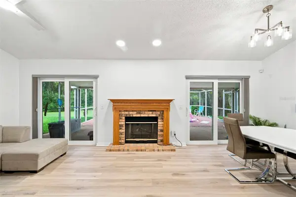 1014 HARDWOOD DR, Valrico, FL 33596
