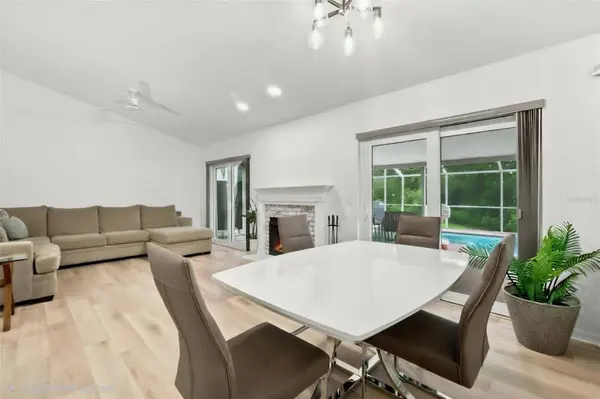1014 HARDWOOD DR, Valrico, FL 33596