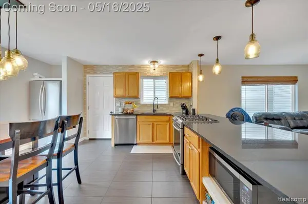 4661 CHRISTOPHER PINES DRIVE Drive, Independence Twp, MI 48346