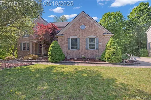 43443 McLean Court, Novi, MI 48375