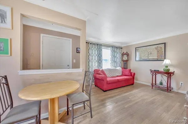 3560 Greenfield Road, Berkley, MI 48072