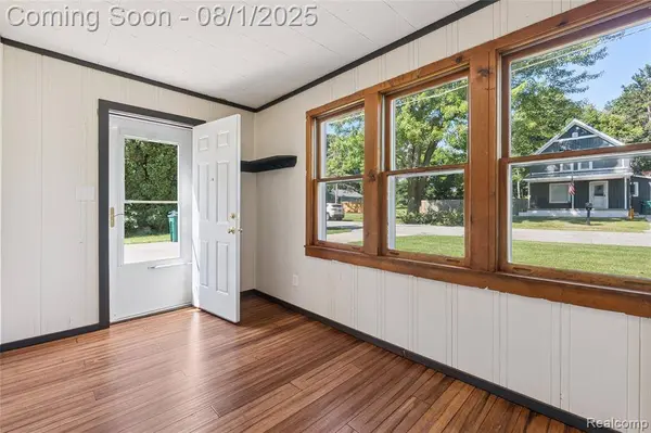 338 Green, Perry, MI 48872