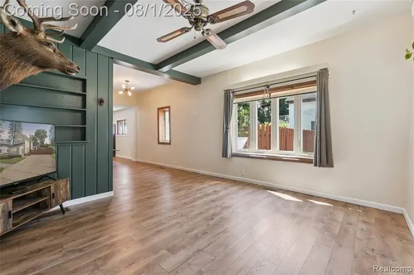 338 Green, Perry, MI 48872