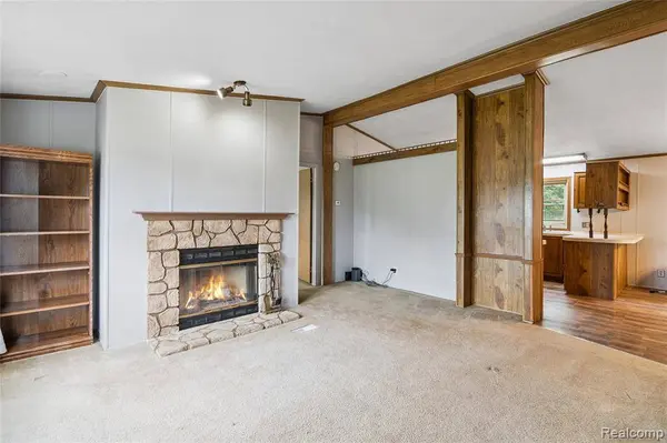 16424 N Rollin Highway, Addison Vlg, MI 49220