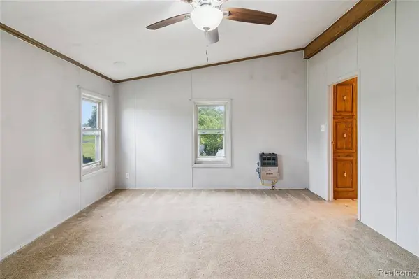 16424 N Rollin Highway, Addison Vlg, MI 49220