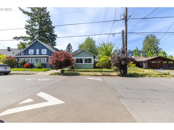 125 NE 80TH AVE, Portland, OR 97213