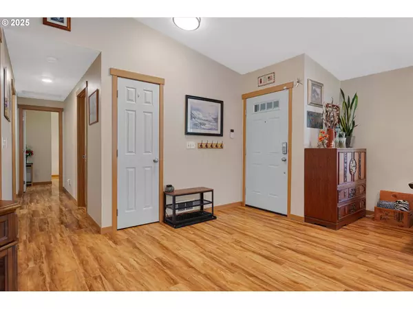 201 SHIRLEY ST, Molalla, OR 97038