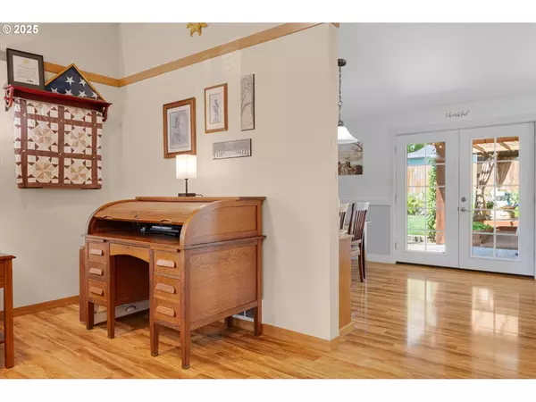 201 SHIRLEY ST, Molalla, OR 97038