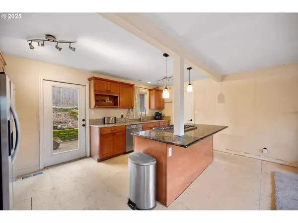 7080 SW TAYLORS FERRY RD, Portland, OR 97223