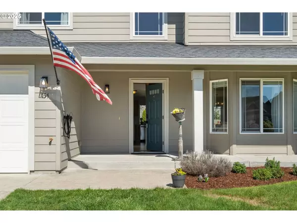 454 TWIN FLOWER DR, Woodland, WA 98674