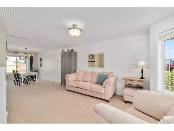 454 TWIN FLOWER DR, Woodland, WA 98674