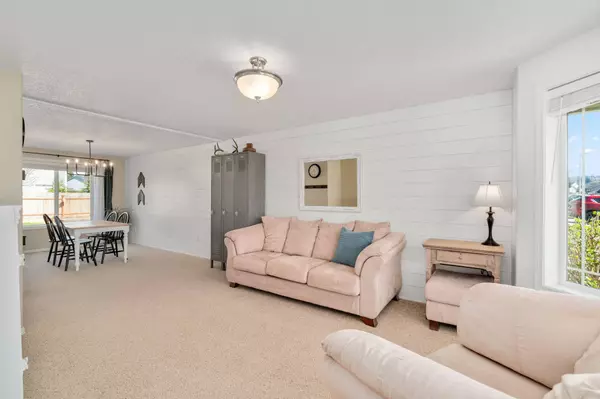 454 South Twin Flower Dr, Woodland, WA 98674-4208