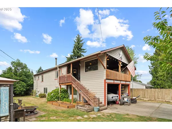 1425 S 6TH AVE, Kelso, WA 98626