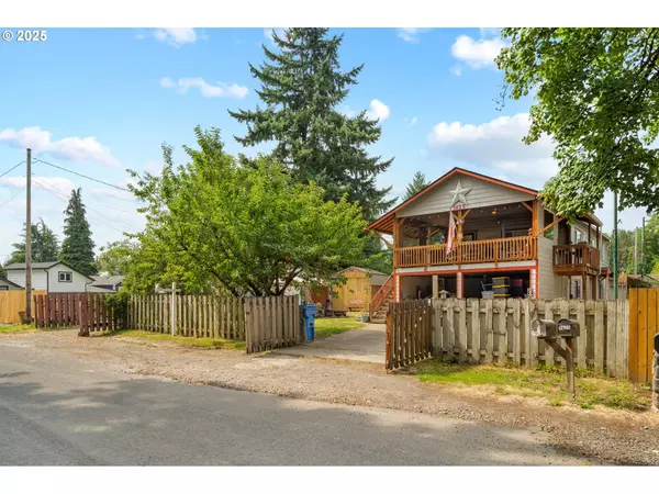 1425 S 6TH AVE, Kelso, WA 98626