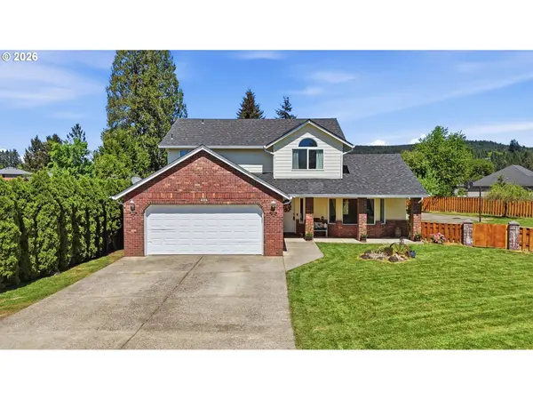 406 E VALLEY ST, Yacolt, WA 98675