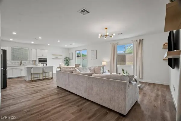 2528 Stanhurst AVE, North Las Vegas, NV 89081