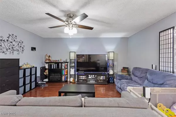 1336 Huntdale LN #101, Las Vegas, NV 89128