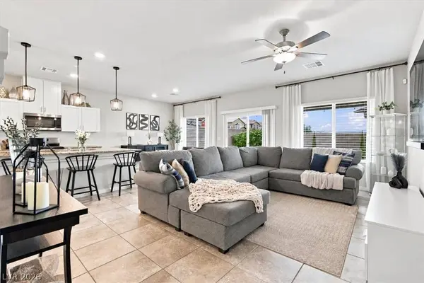 7834 Morganite AVE, Las Vegas, NV 89113