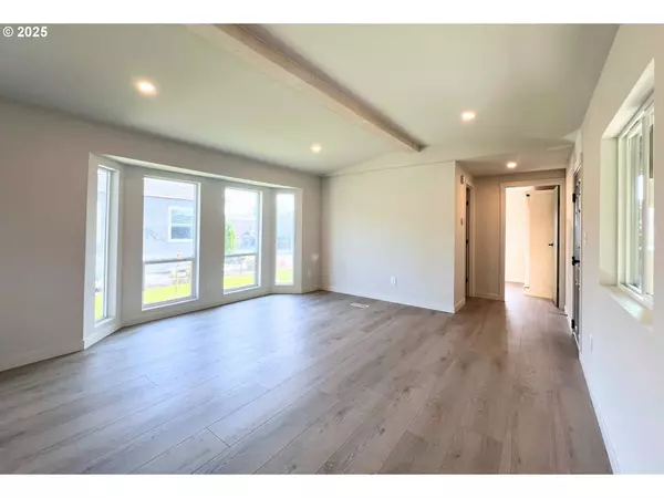 300 SW 7TH AVE #112, Battle Ground, WA 98604