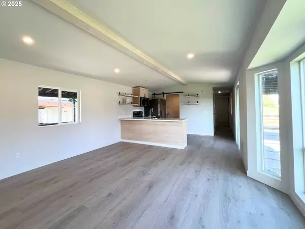 300 SW 7TH AVE #112, Battle Ground, WA 98604