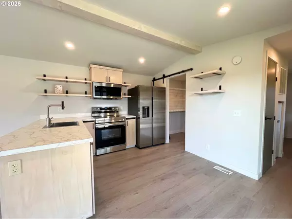 300 SW 7TH AVE #112, Battle Ground, WA 98604