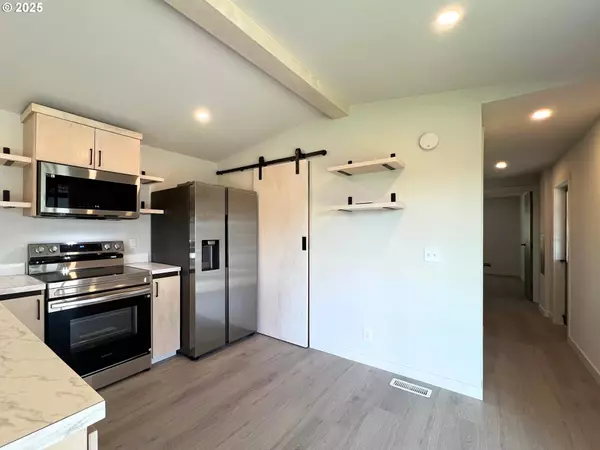 300 SW 7TH AVE #112, Battle Ground, WA 98604