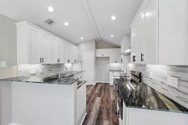 712 Stillwater Drive, Rockwall, TX 75087