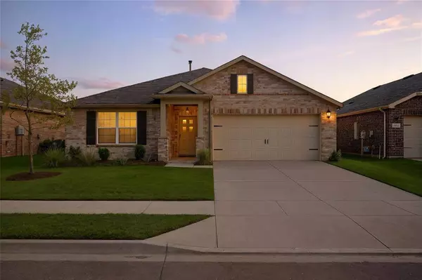 1936 Huisache Street, Royse City, TX 75189