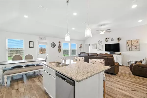 1936 Huisache Street, Royse City, TX 75189