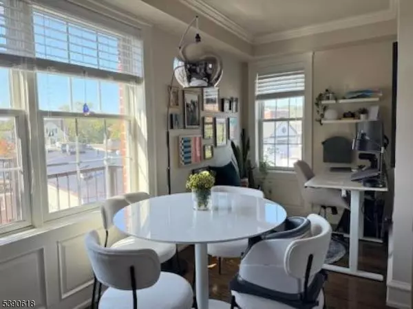 12 Elm St, Morristown Town, NJ 07960