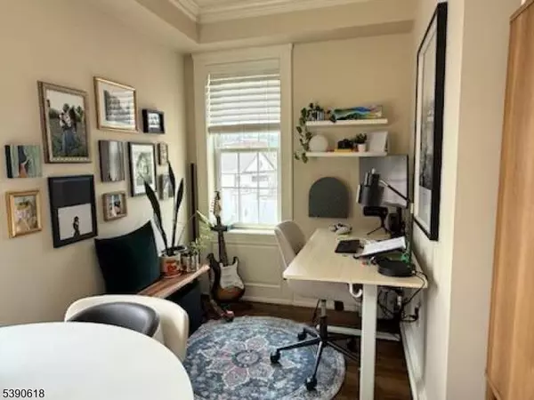 12 Elm St, Morristown Town, NJ 07960