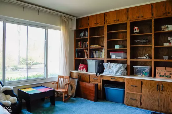 1863 W Country Club RD, Connersville, IN 47331