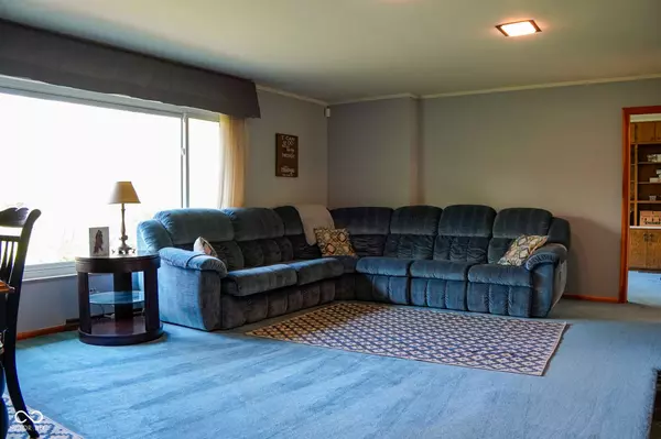 1863 W Country Club RD, Connersville, IN 47331