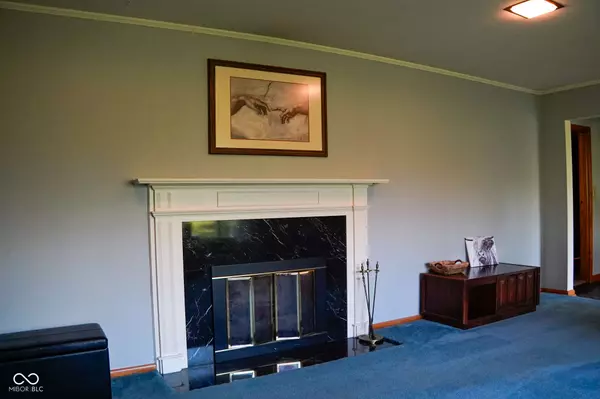 1863 W Country Club RD, Connersville, IN 47331