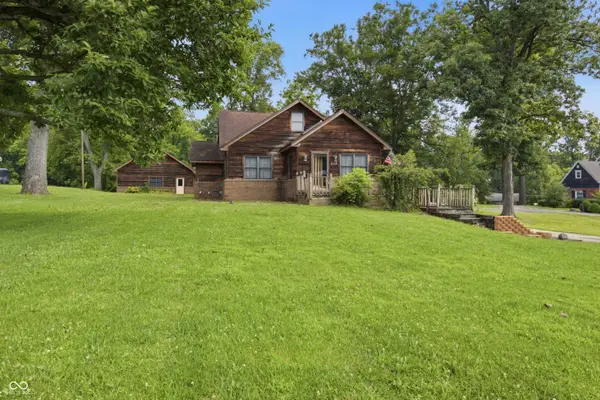 924 W 3rd ST, Connersville, IN 47331