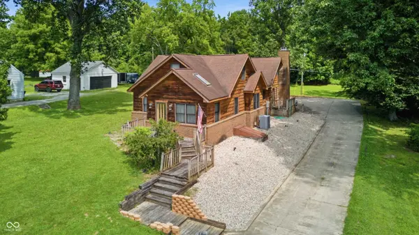 924 W 3rd ST, Connersville, IN 47331
