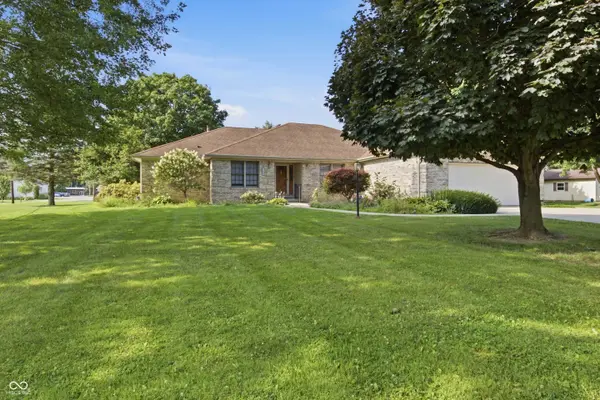 102 Orchard ST, Cambridge City, IN 47327