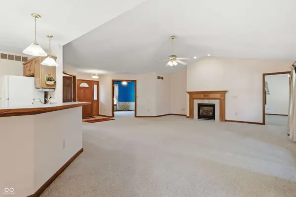 102 Orchard ST, Cambridge City, IN 47327