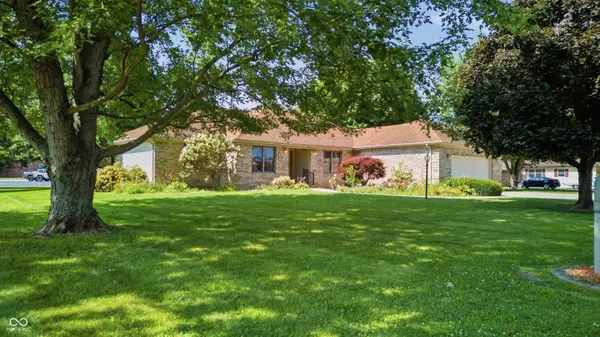 102 Orchard ST, Cambridge City, IN 47327