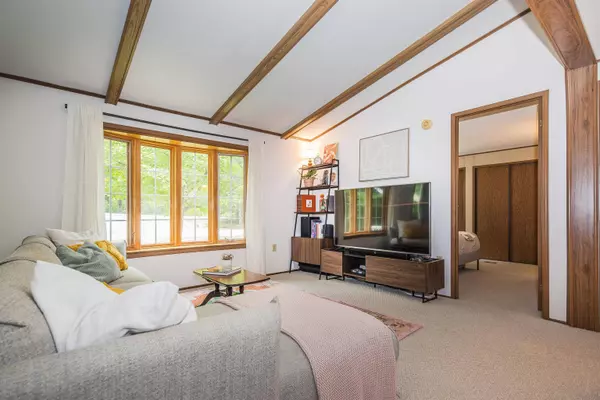 374 Winhall Hollow RD, Winhall, VT 05340