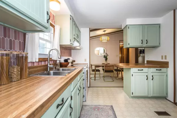 374 Winhall Hollow RD, Winhall, VT 05340