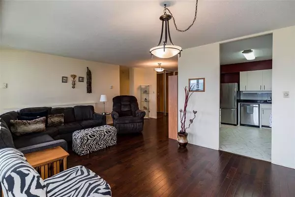 1305 Grant AVE, Winnipeg, MB R3M 1Z7