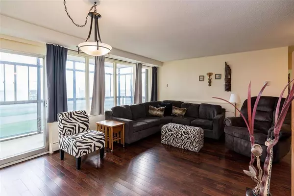 1305 Grant AVE, Winnipeg, MB R3M 1Z7