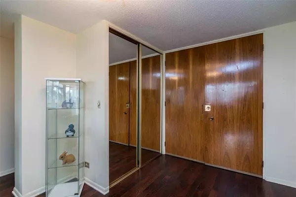 1305 Grant AVE, Winnipeg, MB R3M 1Z7