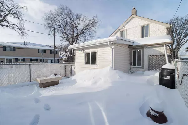 774 Weatherdon AVE, Winnipeg, MB R3M 1B7