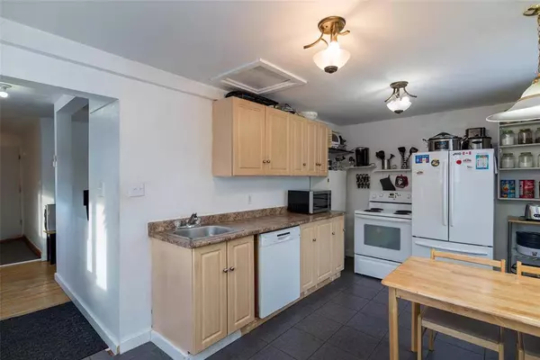 774 Weatherdon AVE, Winnipeg, MB R3M 1B7