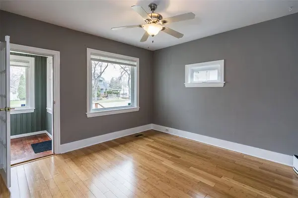 497 Oxford ST, Winnipeg, MB R3M 3J1